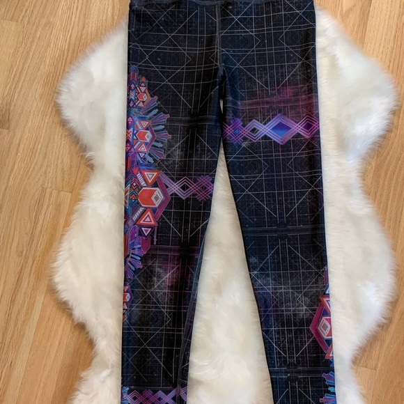 NWOT Evolution and Creation Legging Crops, Small - Picture 1 of 8